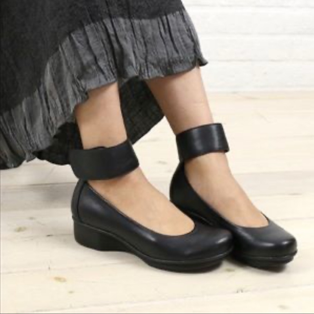 Dansko Lulu Dark Brown Leather Mary Janes Ankle Strap Wedges Size - Picture 16 of 16